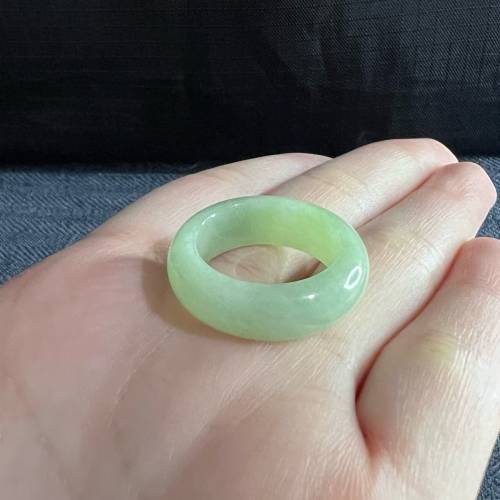 翡翠戒圈A玉果綠色18.4mm（附証書）聖誕禮物、新年禮物、生日禮物🎁