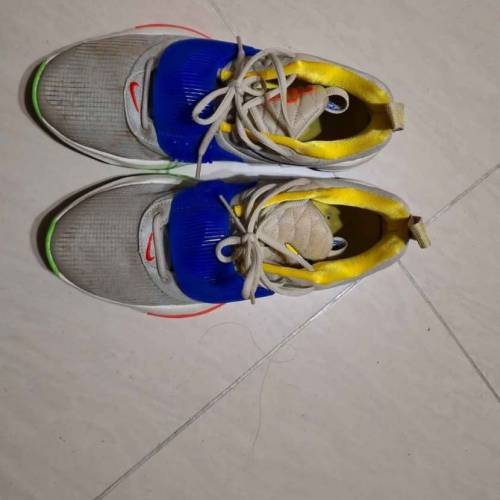 二手Nike字母哥籃球鞋200$東涌地鐵站交收如果可以嘅話加我電話號碼