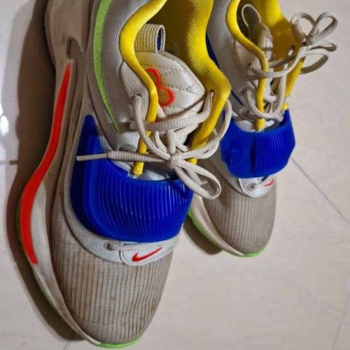 二手Nike字母哥籃球鞋200$東涌地鐵站交收如果可以嘅話加我電話號碼