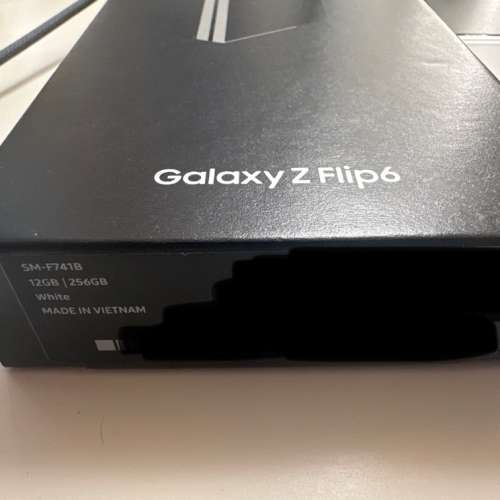 99.9新 三星 Samsung Galaxy Flip 6 256GB 白色