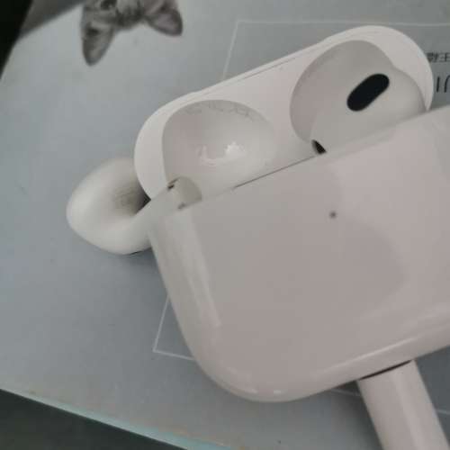 iPhone AirPods 3