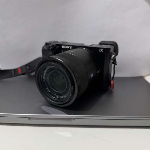 Sony A6000 可議價 （24mm F1.8 ZA 加$1700）包filter