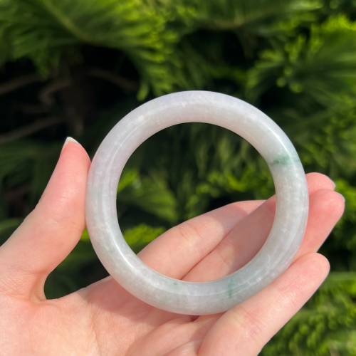 翡翠 |天然緬甸翡翠A玉 粉色飄花圓條手鐲 53.6圈（附證書）