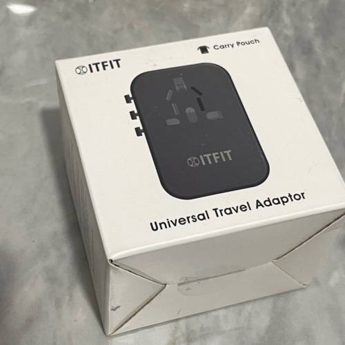 ITFIT Universal travel adaptor
