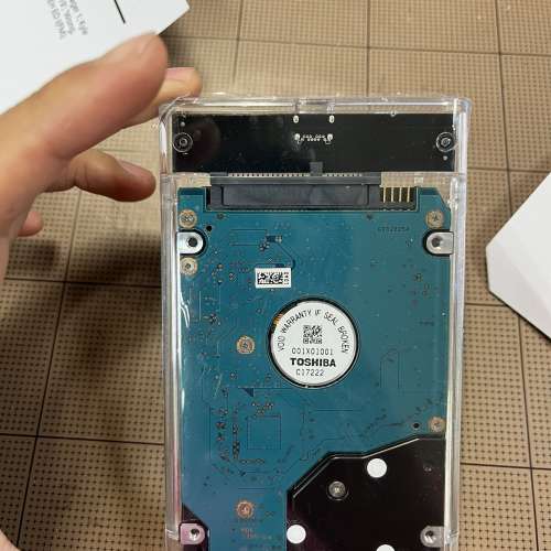 全新 2.5吋硬碟盒 USB 3.1高速傳輸 內有一個500gb  Toshiba硬碟 包一條usb to usb ...