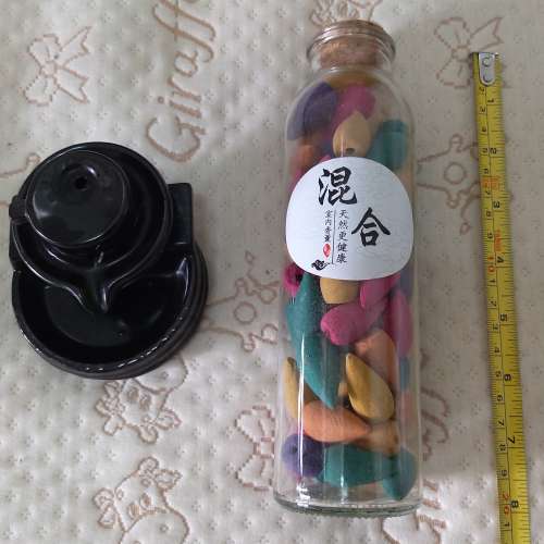 98%NEW倒流香粒一樽 室內香薰 天然塔香 熏香 錐香 塔香 流雲觀賞 (送石墨香爐一個)