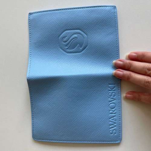 全新 Swarovski Passport Case Cover Protector 護照套 淺藍色 light blue sky blu...