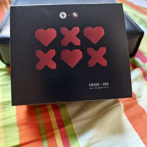 99.9% new SIMGOT EW300 HBB Limited Edition 三混合入耳式耳機 + MAE聲學導管套件 ...