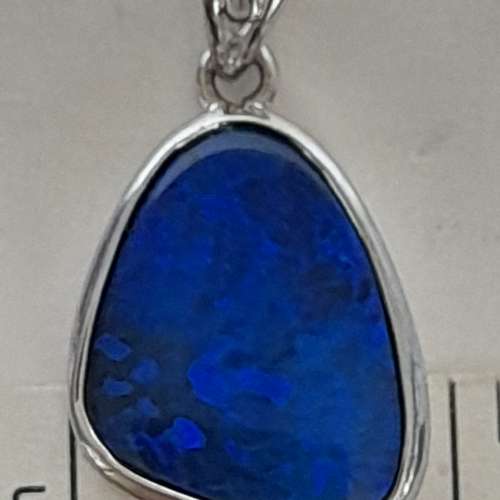 澳洲澳寶opal夾層鑲嵌純銀吊墜，每個390元， 兩個八折四個七折。no.22.12.24