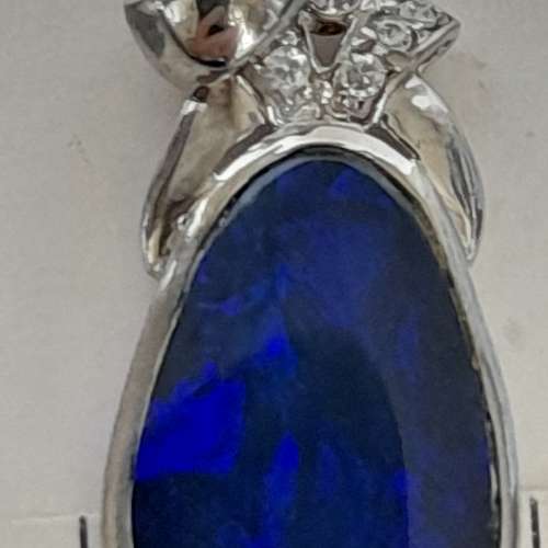 澳洲澳寶opal夾層鑲嵌純銀吊墜，每個390元， 兩個八折四個七折。no.22.12.24