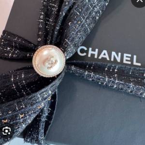 chanel 香奈兒聖誕節珍珠閃石扣絲帶