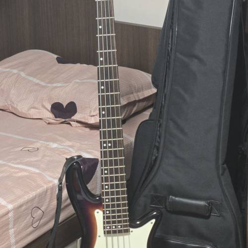 Schecter vintage 5 Bass
