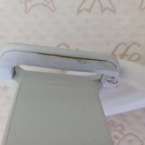 98% NEW白色手機支架 手機架 支撐架 懶人支架 LED燈架