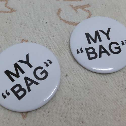 全新MY BAG 襟章 徽章 掛飾 胸針 別針 胸章 扣章 襟針 扣針 Pins