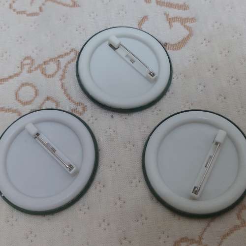 全新栗之茶話會 NEW BAG 襟章 徽章 掛飾 胸針 別針 胸章 扣章 襟針 扣針 Pins