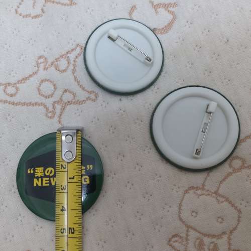 全新栗之茶話會 NEW BAG 襟章 徽章 掛飾 胸針 別針 胸章 扣章 襟針 扣針 Pins