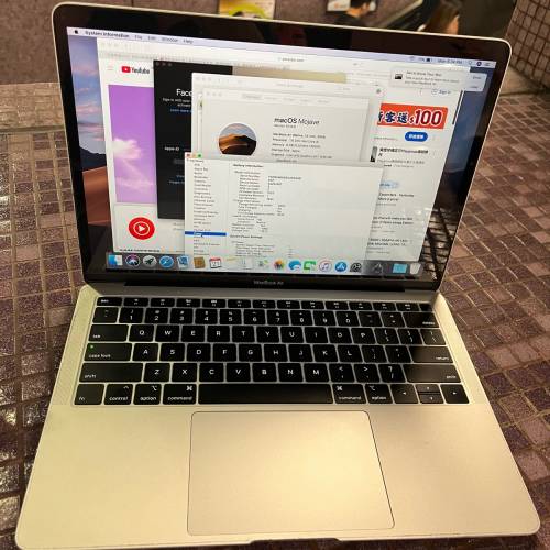 2019 macbook  air 13吋,2個usb type c 頭  1.6Ghz intel i5  8gb ram  256gb SSD