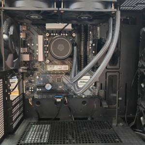 i9 12900K ASROCK Z690M Samsung 1TB Corsair 32GB DDR4 1000W ATX3.0