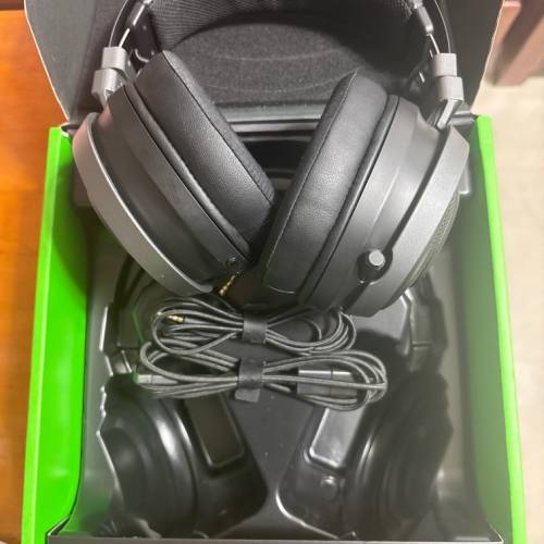 Razer Nari Ultimate 無線耳機