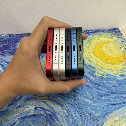 🎄電子之家，聖誕優惠價🎄Apple iPhone/iPhone 13/輕便，易掌握/紅❤️綠💚白🤍藍💙...