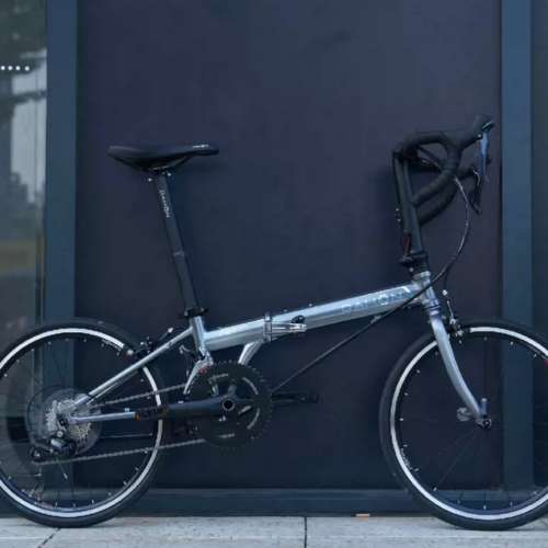 2025 DAHON KDC083 18速 20吋451 公路把 鉻鉬鋼折叠車 送水架前後蛙燈