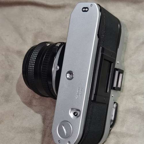 Canon AE-1 + 50/1.8 FD film camera