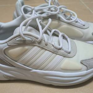 Adidas白鞋 us 7 25cm（落地幾次在公司）