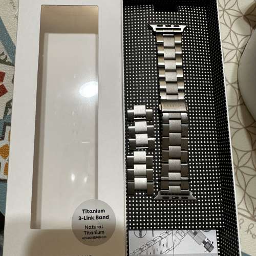 CASETiFY APPLE WATCH BAND(Titanium)