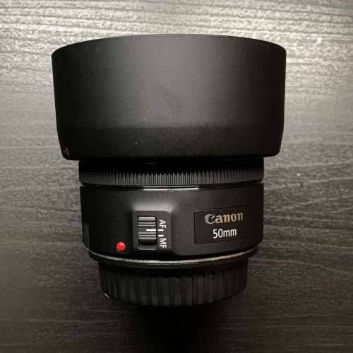 CANON 800D