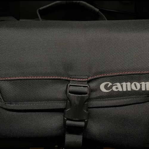 CANON 800D