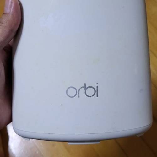 Netgear Orbi rbr40 主機