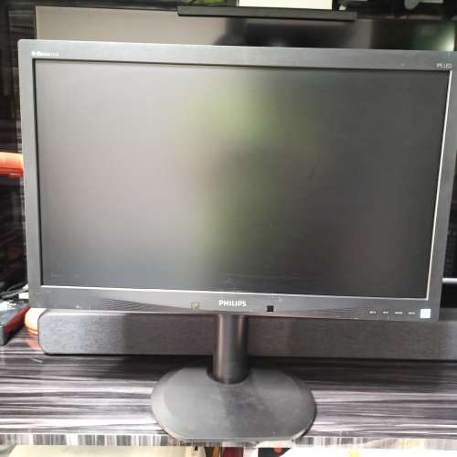 Philips 231B4Q 23吋 1080p IPS LCD Monitor VGA/DVI/DisplayPort/USB Hub/Speaker
