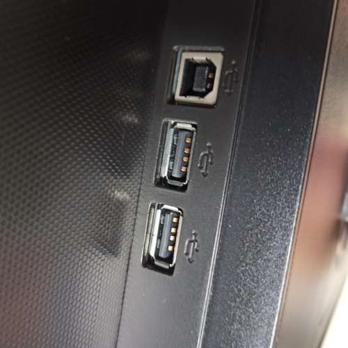 Philips 231B4Q 23吋 1080p IPS LCD Monitor VGA/DVI/DisplayPort/USB Hub/Speaker