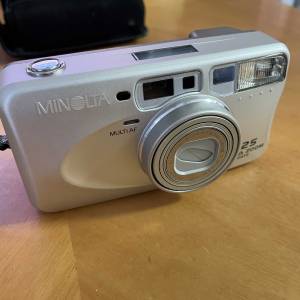 Minolta riva 125
