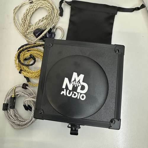 退坑賣新淨32單元龍王耳機連2條升級線