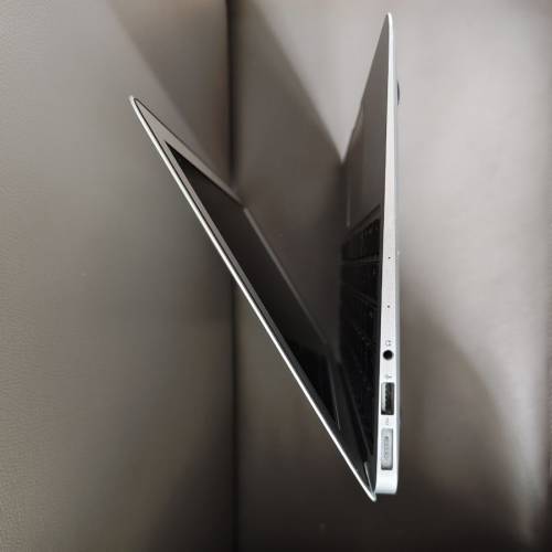 絕版11吋 MacBook Air 11 2015 i7 8gb ram 256gb ssd