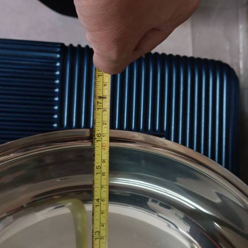 全新紅日牌不銹鋼蓋，直径16寸半，現售$50