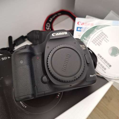 Canon 5D Mark III 盒裝包配件