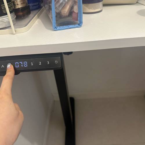 可升降書檯