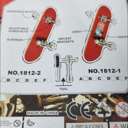 全新skatepark 4 吋手指滑板 New finger skateboard