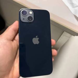 iPhone 13 512G ，電池效能86 %，換機放售，已貼上原裝鋼化Mon及贈送全新手機套。