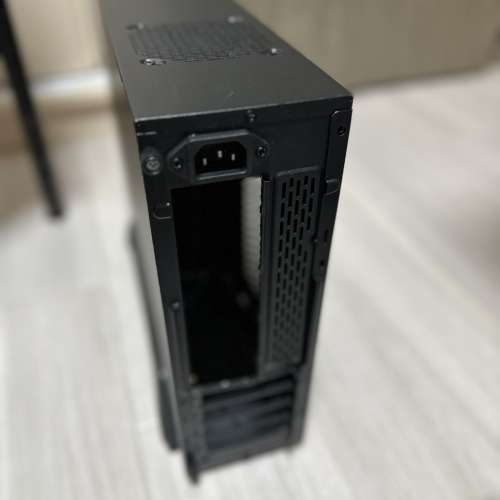 靚 SFX-L 牛 [ NZXT S650W ] ＋ 細 mATX 機箱 - 4x PCI 槽