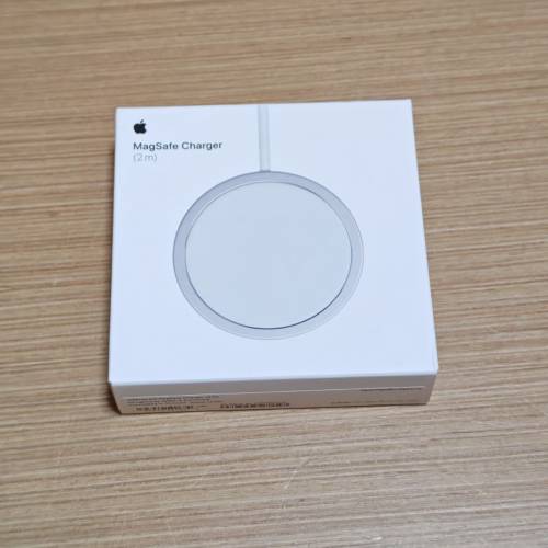 99%新 iPhone 16 Pro Max 256GB 白色 連 最新快充MagSafe Charger 2m 聖誕禮物