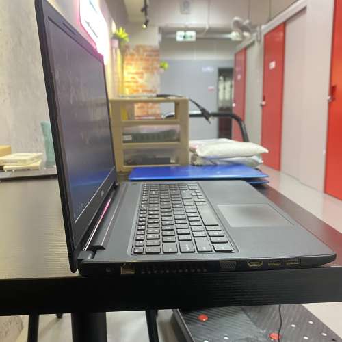 [遊戲] Dell Vostro 15 3568 (獨顯 / Core i5 / 15.6" 高清 / Win 11 / 永久Office...