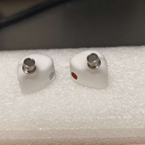 99.9% new DUNU DK 3001 BD