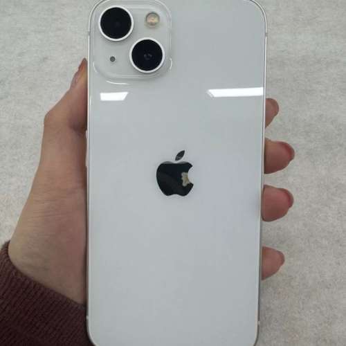 iPhone 13 512G  6.1寸！功能全部正常運作，電池效能86 %，電池良好，已貼貴價玻璃...
