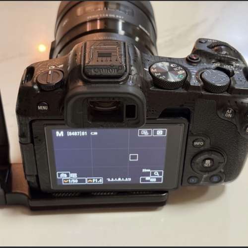 Canon R8 99% new