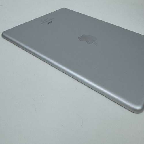 Apple iPad 9.7吋 (第6代) (2018) Wi-Fi 32GB/128GB 保養30日 連充電配件 原装 港行