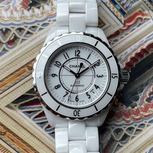 Chanel J12 White Ceramic Automatic Date H0970