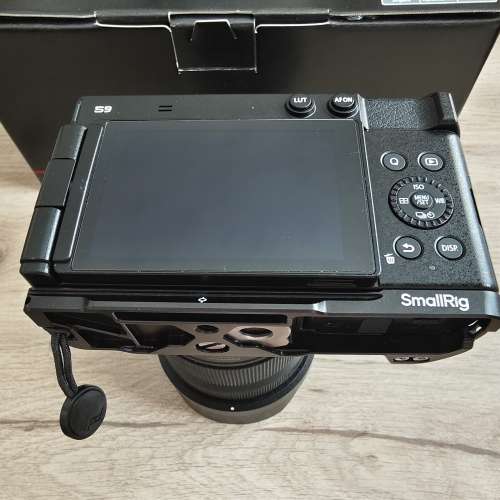 Panasonic Lumix S9 wlth 28-200 4-7.1